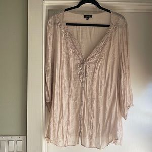 Beautiful beige 3/4 sleeve blouse